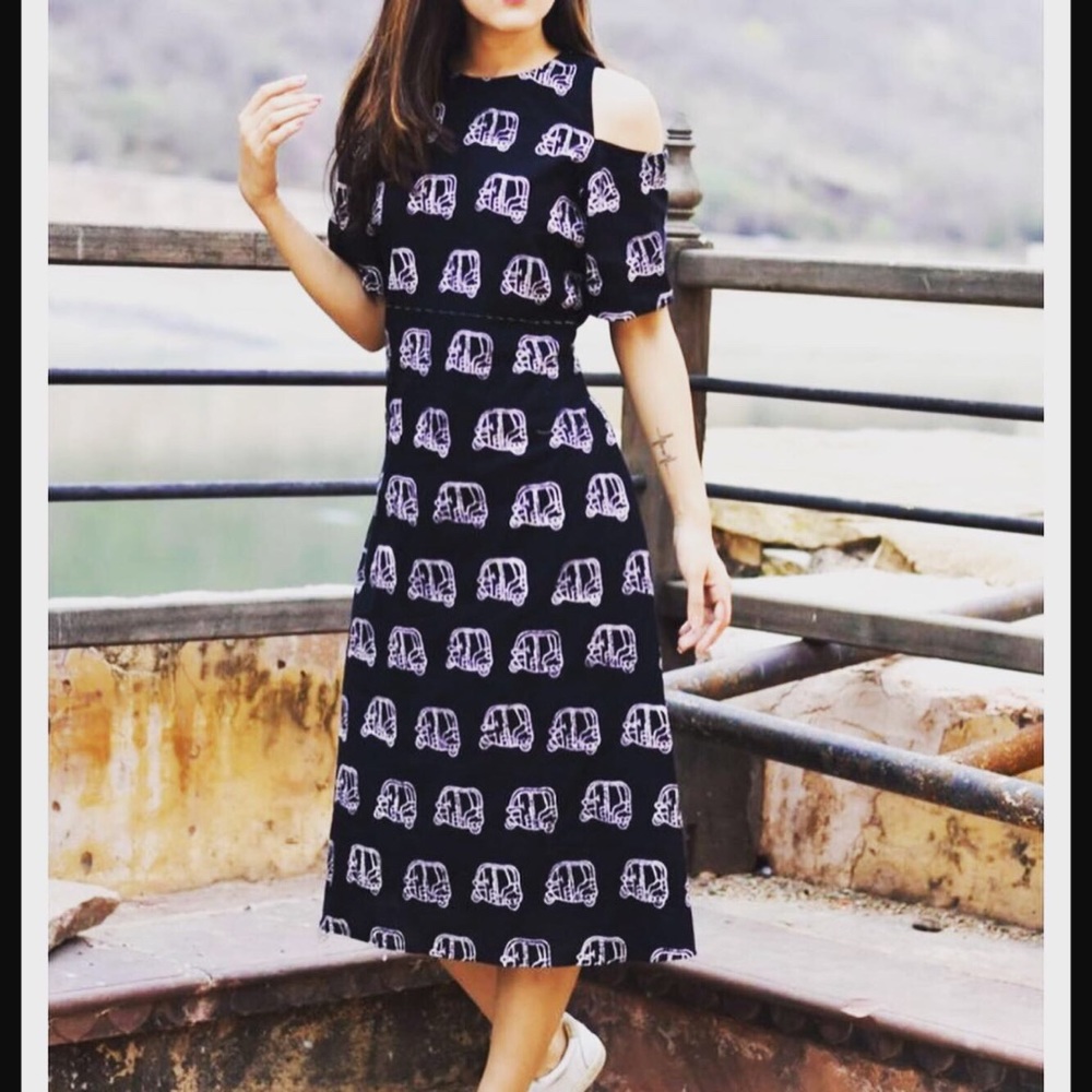 Casual/formal/party dresses in assorted sizes